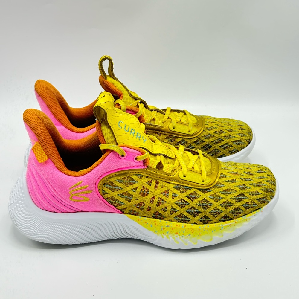 Curry Flow 9 Sesame Street Big Bird, men’s size 8.5, Good condition